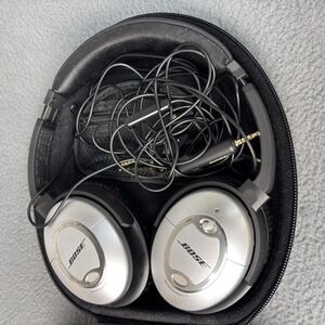 Bose Acoustic W/Case Noise Cancelling Wired Headphones Tested and Working